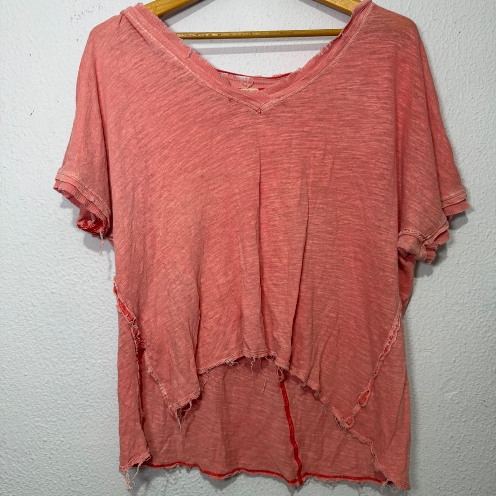 Free People Tee We The Free Coral Pink Distressed V-Neck Casual Minimalist Small